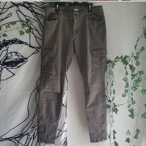 3/25$ Garage Skinny green cargo pants